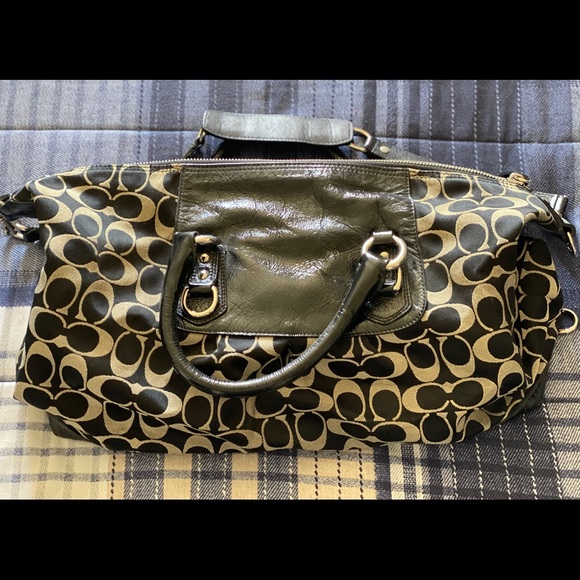 Coach Hand Bag - Picture 3 of 6